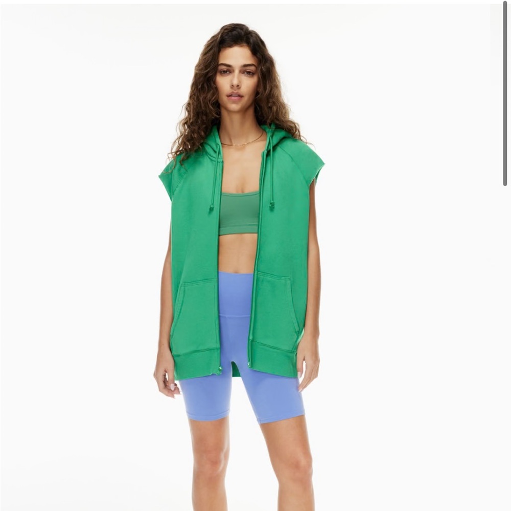NWT Aritizia TNA Sweatfleece Cozy Fleece Boyfriend Sleeveless Zip Hoodie